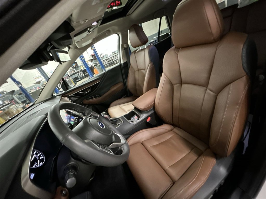 Certified 2025 Subaru Outback Touring XT w/ Tech Package 3 image 15