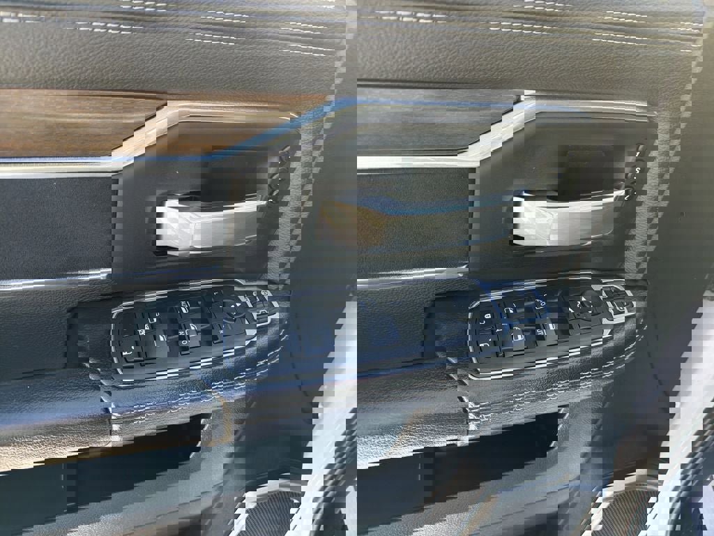 Used 2024 RAM 2500 Laramie image 14