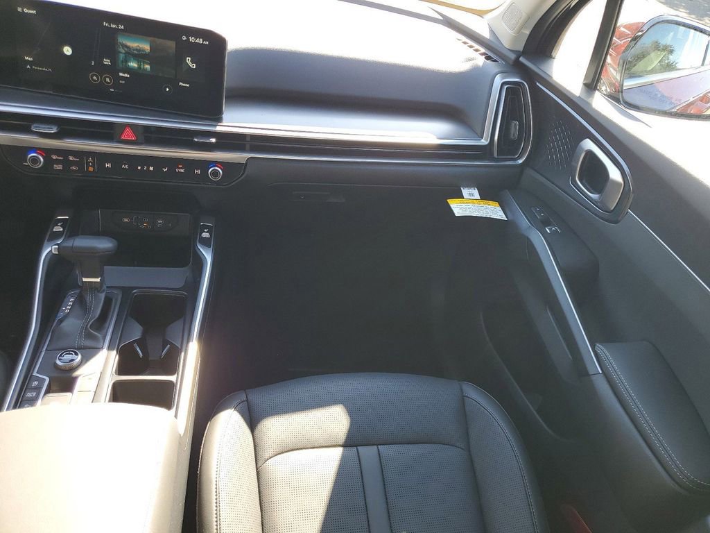Used 2025 Kia Sorento S w/ Panoramic Sunroof Package FWD image 27
