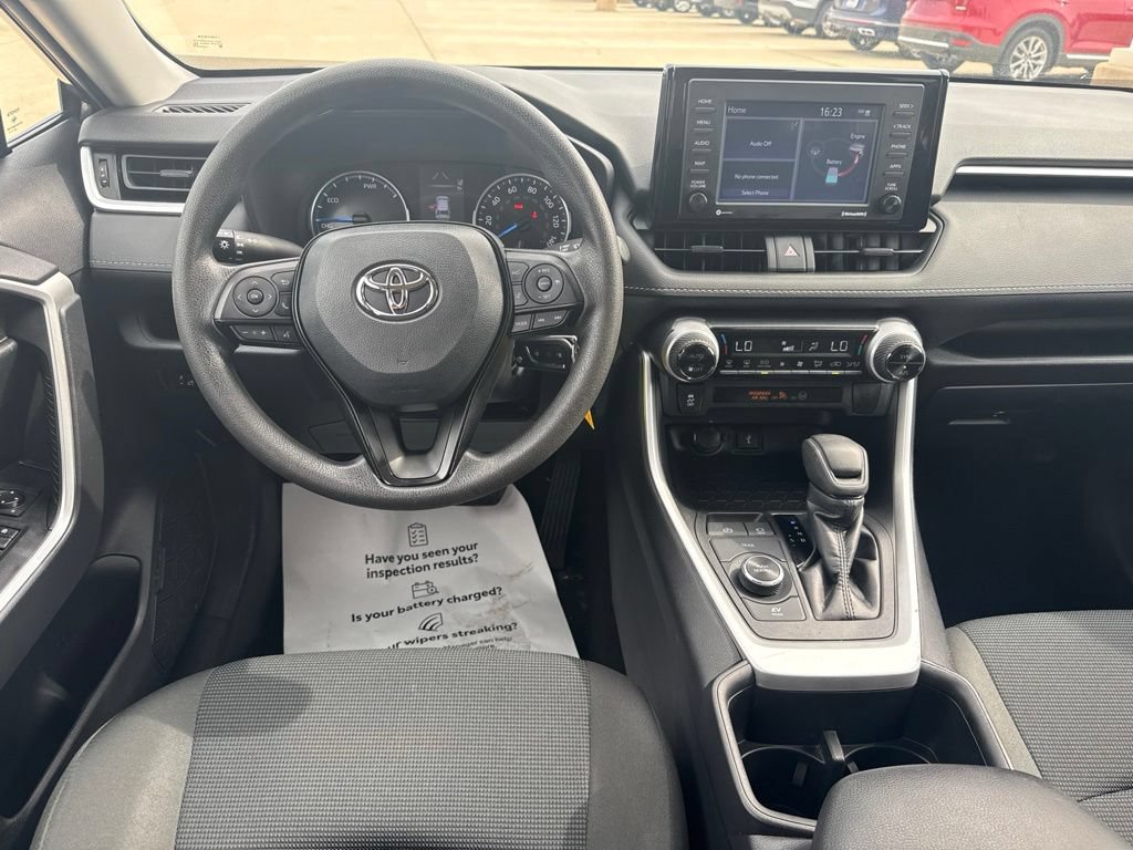 Certified 2022 Toyota RAV4 LE AWD/4WD image 10