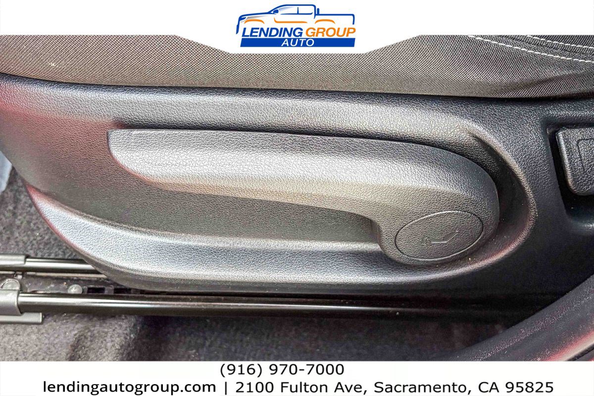 Used 2022 Hyundai Venue SEL FWD image 20