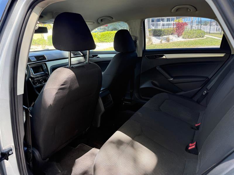 Used 2018 Volkswagen Passat 2.0T S FWD image 13