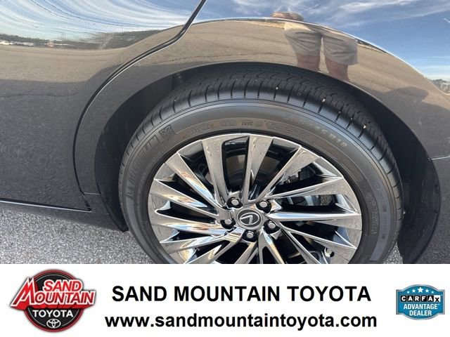 Used 2025 Lexus ES 350 Luxury image 11