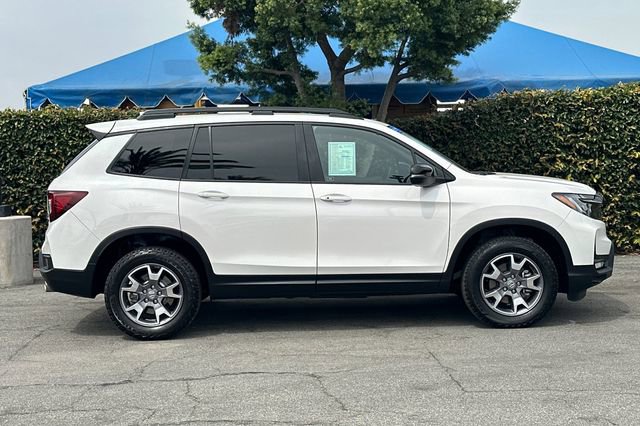 Certified 2023 Honda Passport TrailSport image 3