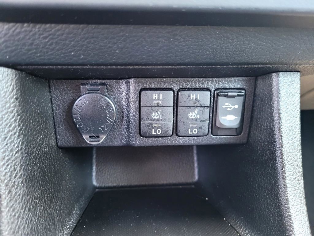 Used 2015 Toyota Corolla LE Premium FWD image 19