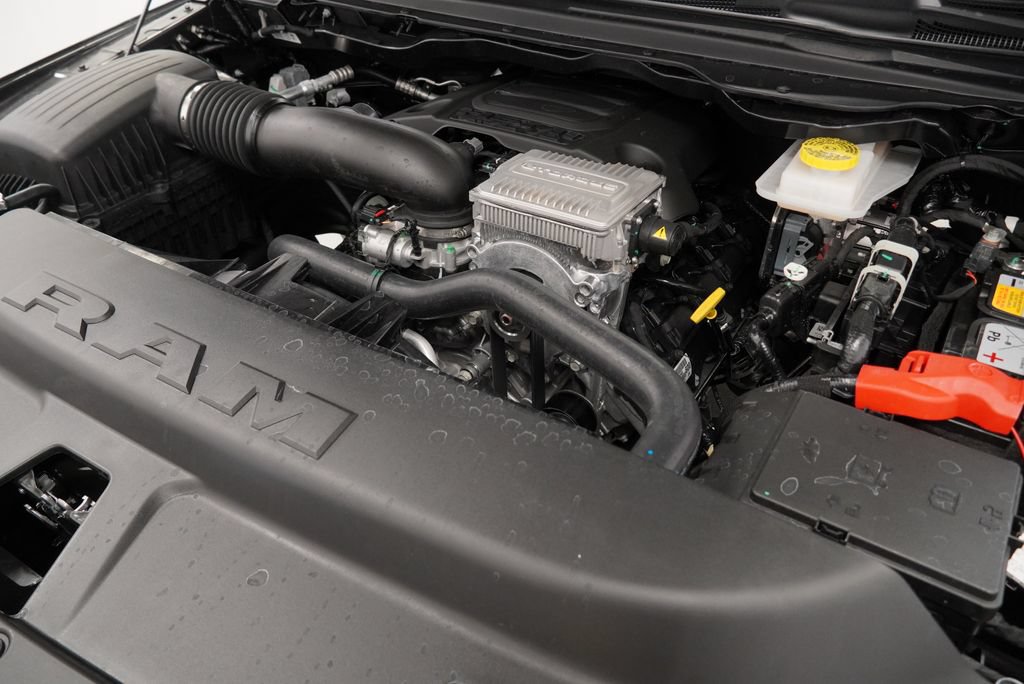 New 2027 RAM 1500 Laramie w/ Laramie Preferred Package AWD/4WD image 38