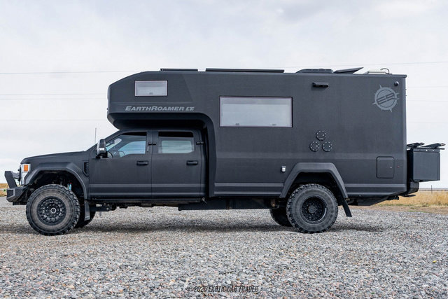 Used 2022 Ford F550 4x4 Crew Cab Super Duty image 3