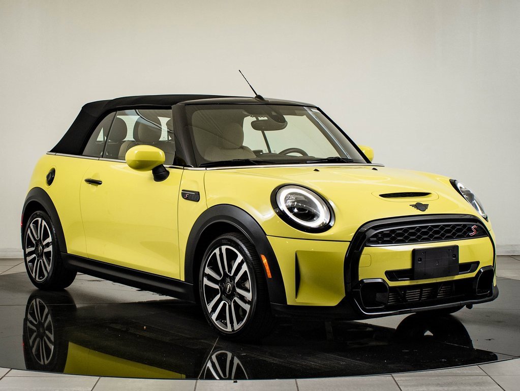 Used 2023 MINI Cooper S w/ Signature Upholstery Package image 13