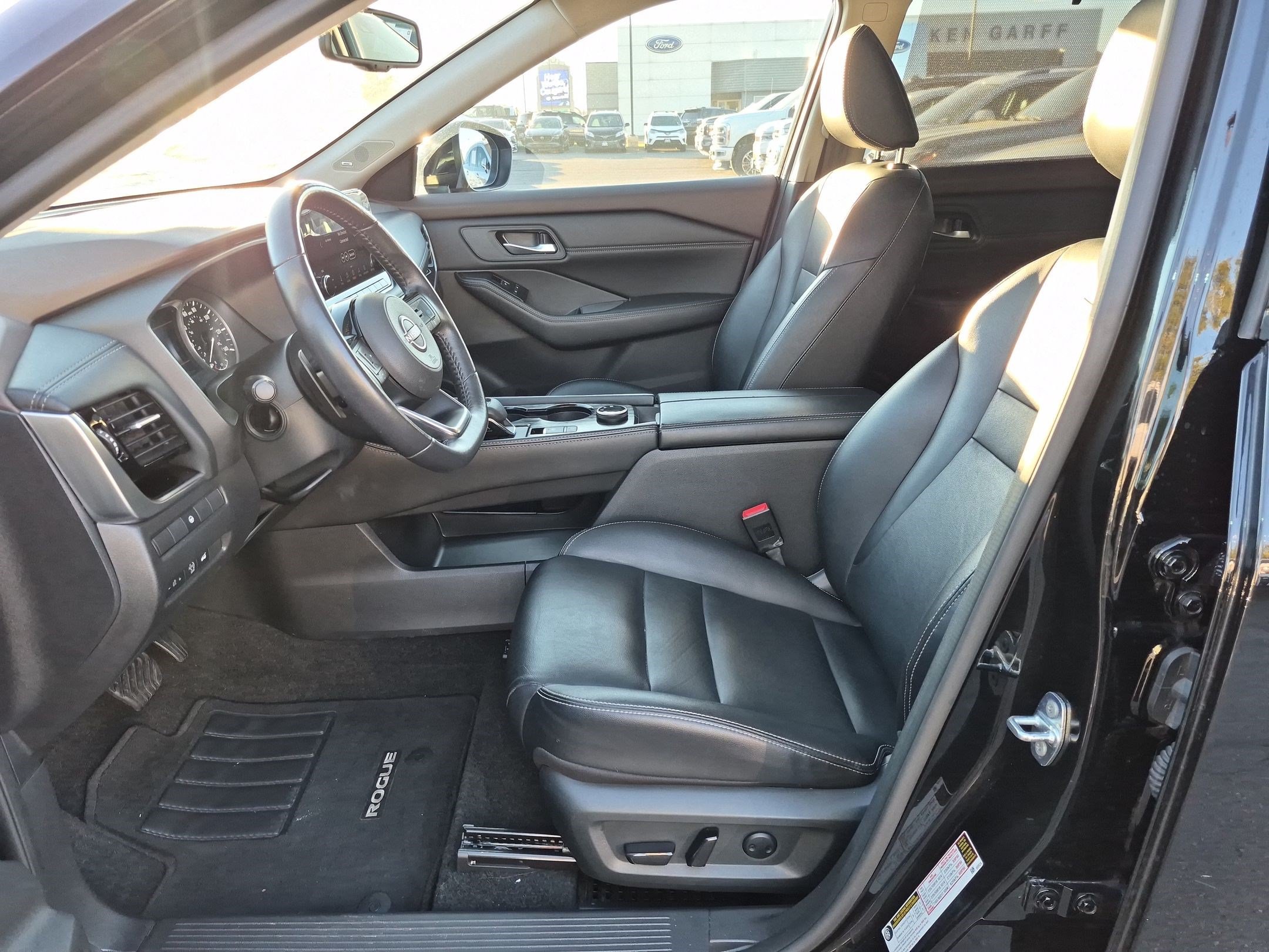 Used 2023 Nissan Rogue SL w/ SL Premium Package AWD/4WD image 18