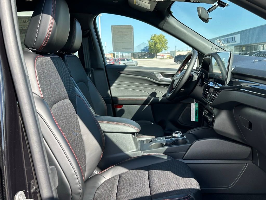 New 2026 Ford Escape ST-Line Select w/ Tech Pack #2 AWD/4WD image 26