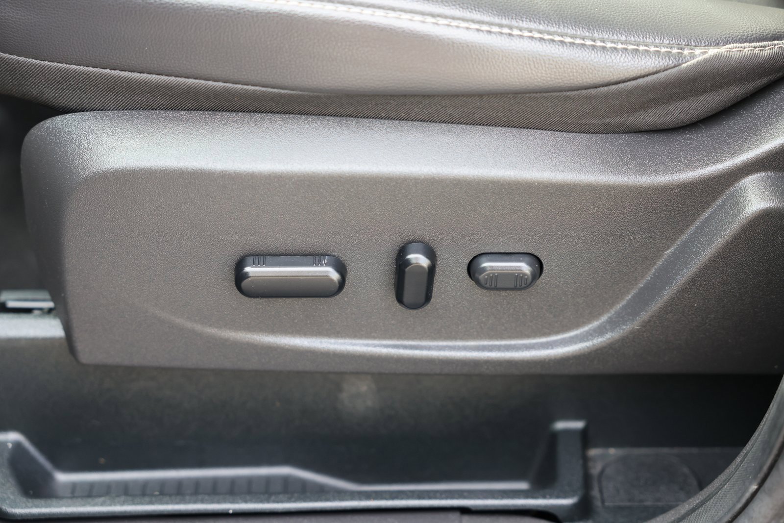 Certified 2019 Ford Escape Titanium image 16