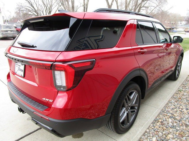 New 2026 Ford Explorer ST-Line w/ ST-Line Street Pack image 7