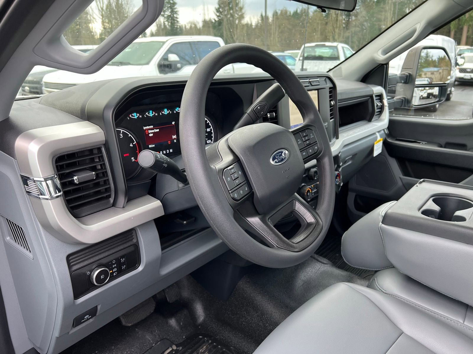 Used 2024 Ford F550 2WD Regular Cab Super Duty image 10