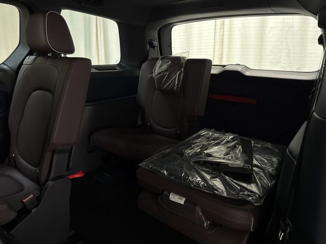 New 2025 Volkswagen ID. Buzz Pro S image 30