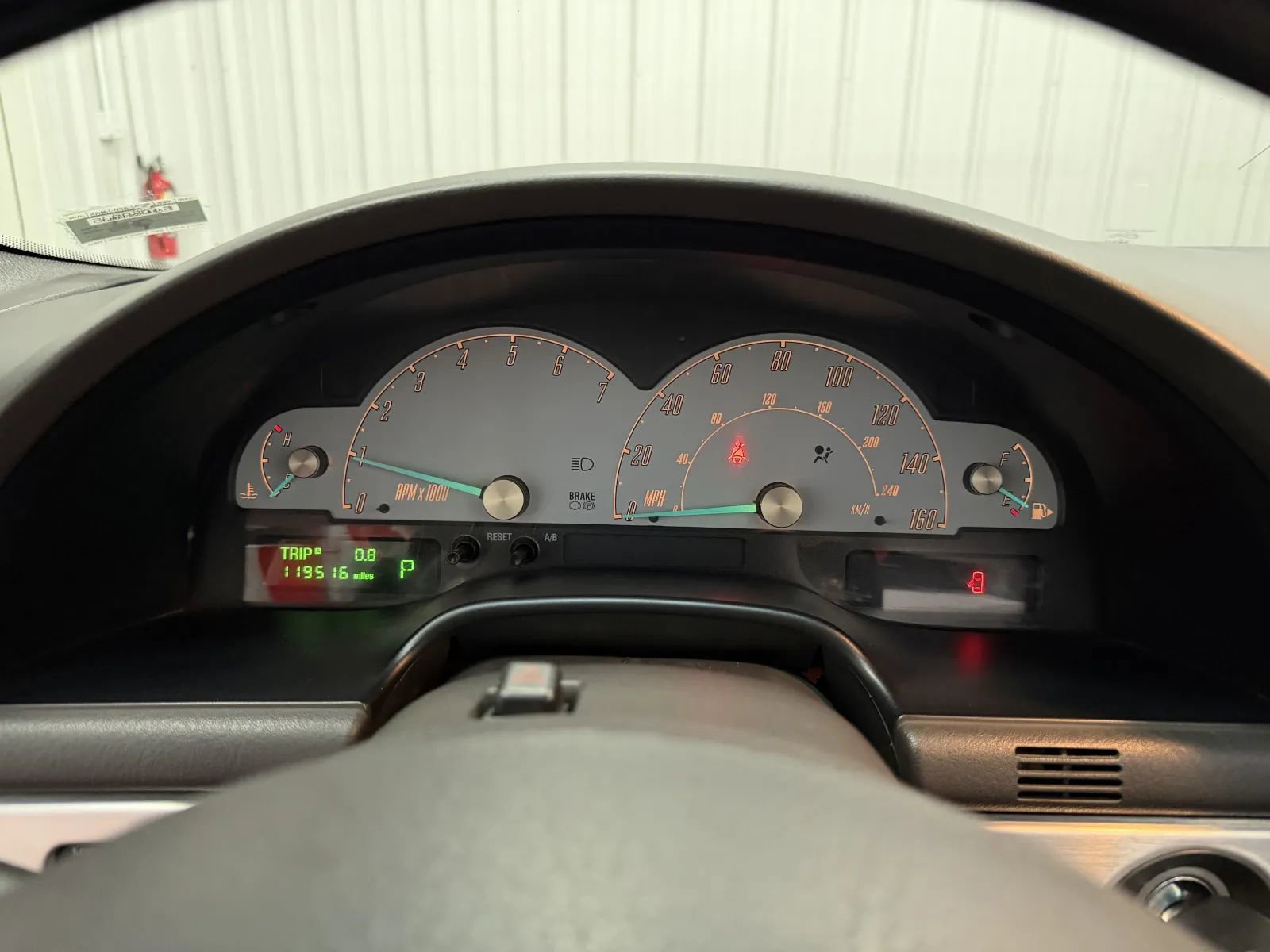 Used 2002 Ford Thunderbird image 27