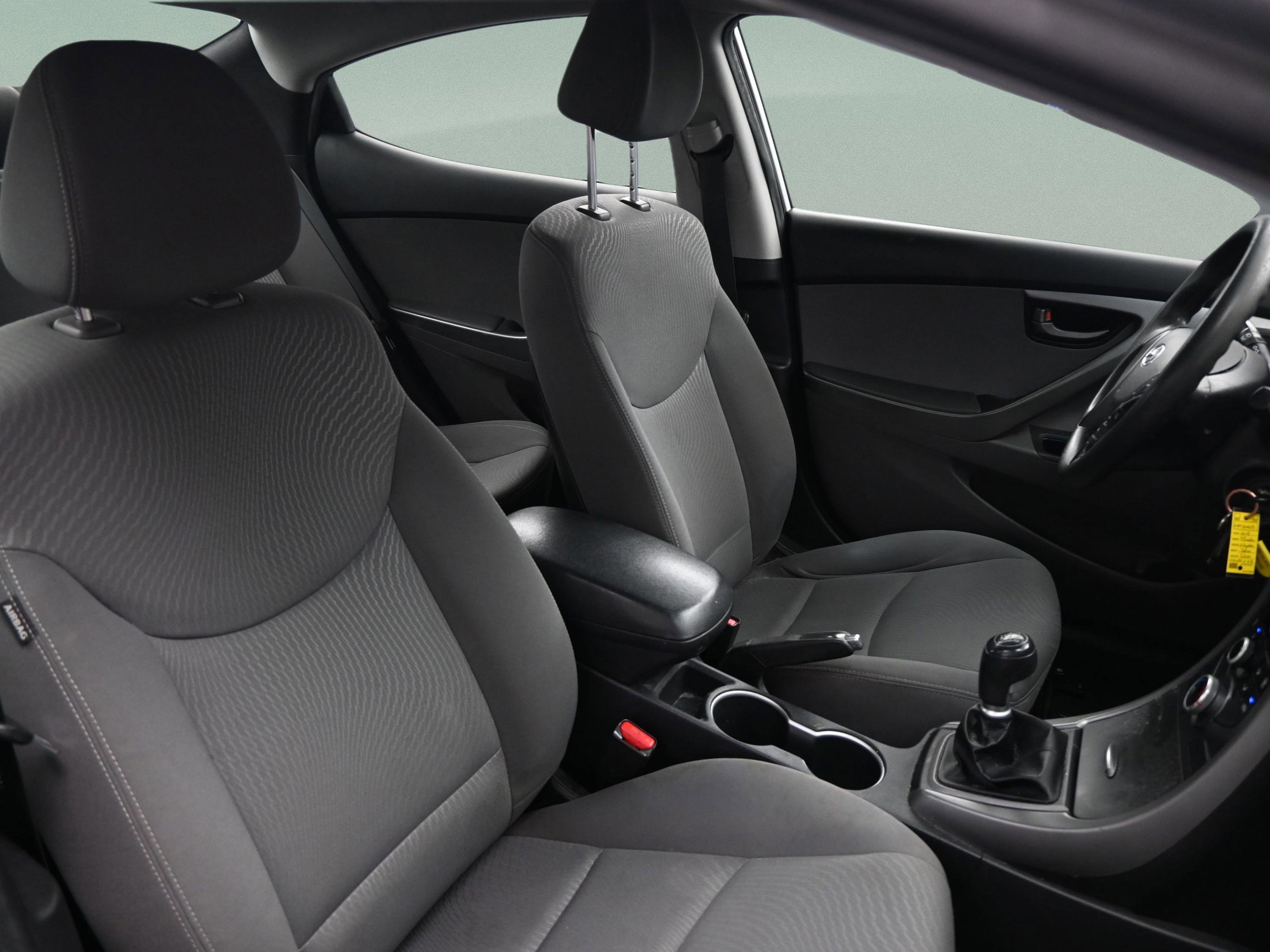 Used 2014 Hyundai Elantra SE FWD image 36