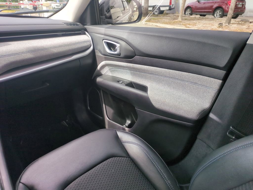 Certified 2022 Jeep Compass Latitude image 18