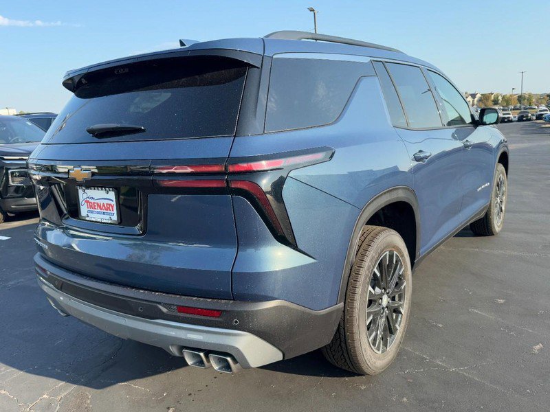 New 2026 Chevrolet Traverse LT w/ Sun and Wheel Package image 3