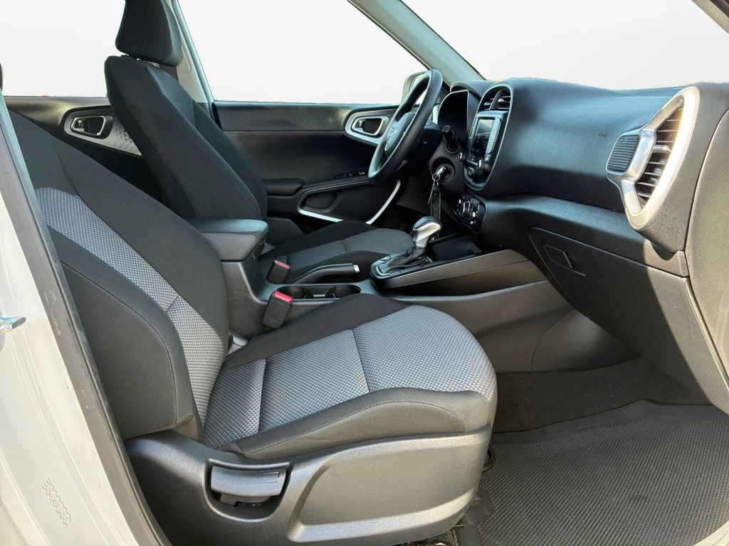 Used 2024 Kia Soul LX w/ Option Group 015 image 22