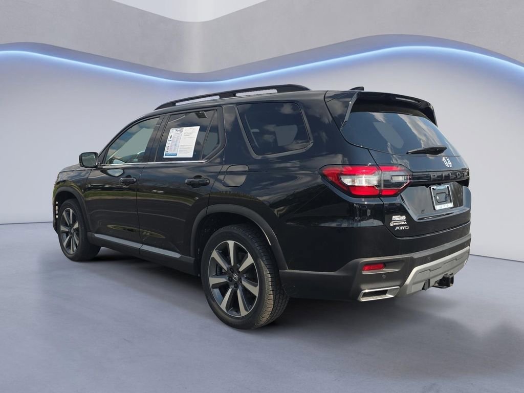 Used 2024 Honda Pilot Elite image 3