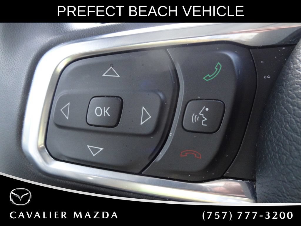 Used 2025 Jeep Wrangler Unlimited Sahara AWD/4WD image 17