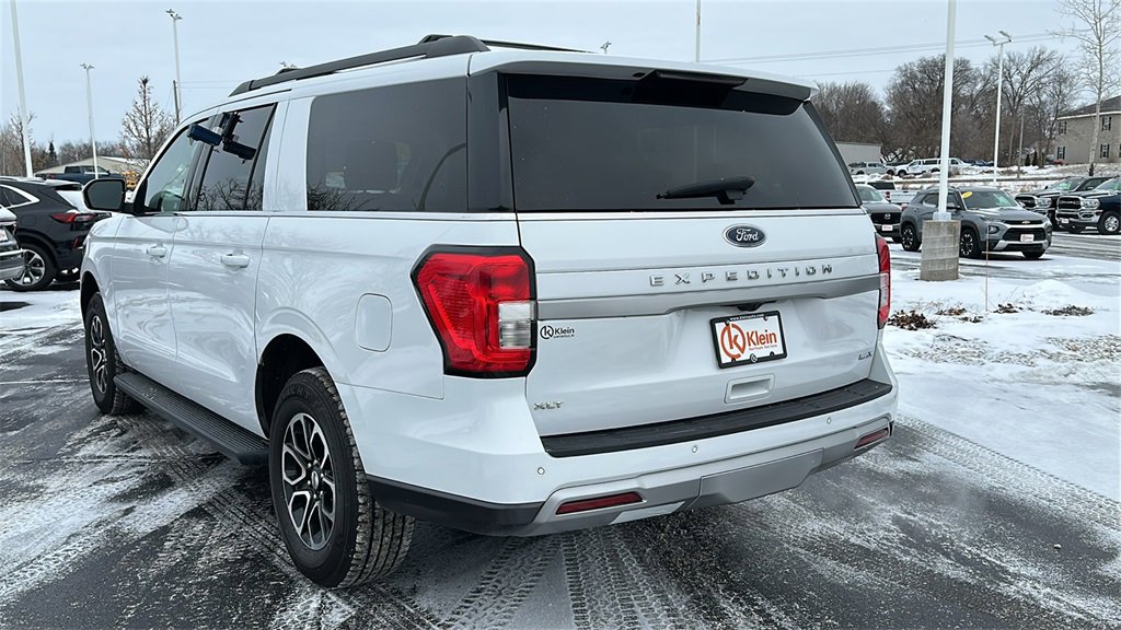 Used 2024 Ford Expedition Max XLT image 6