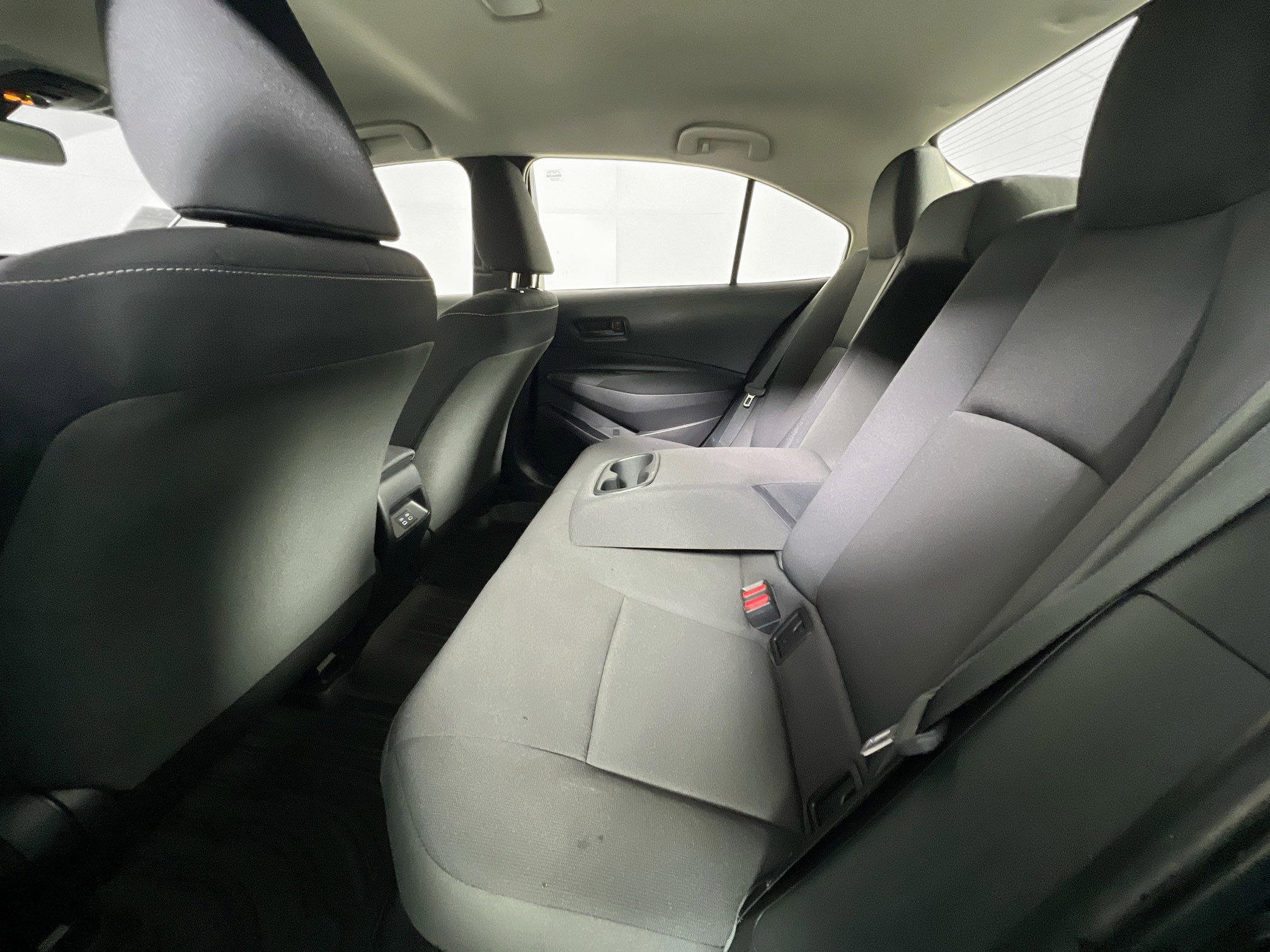 Used 2024 Toyota Corolla LE image 27