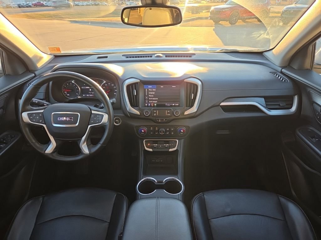 Used 2023 GMC Terrain SLT image 19