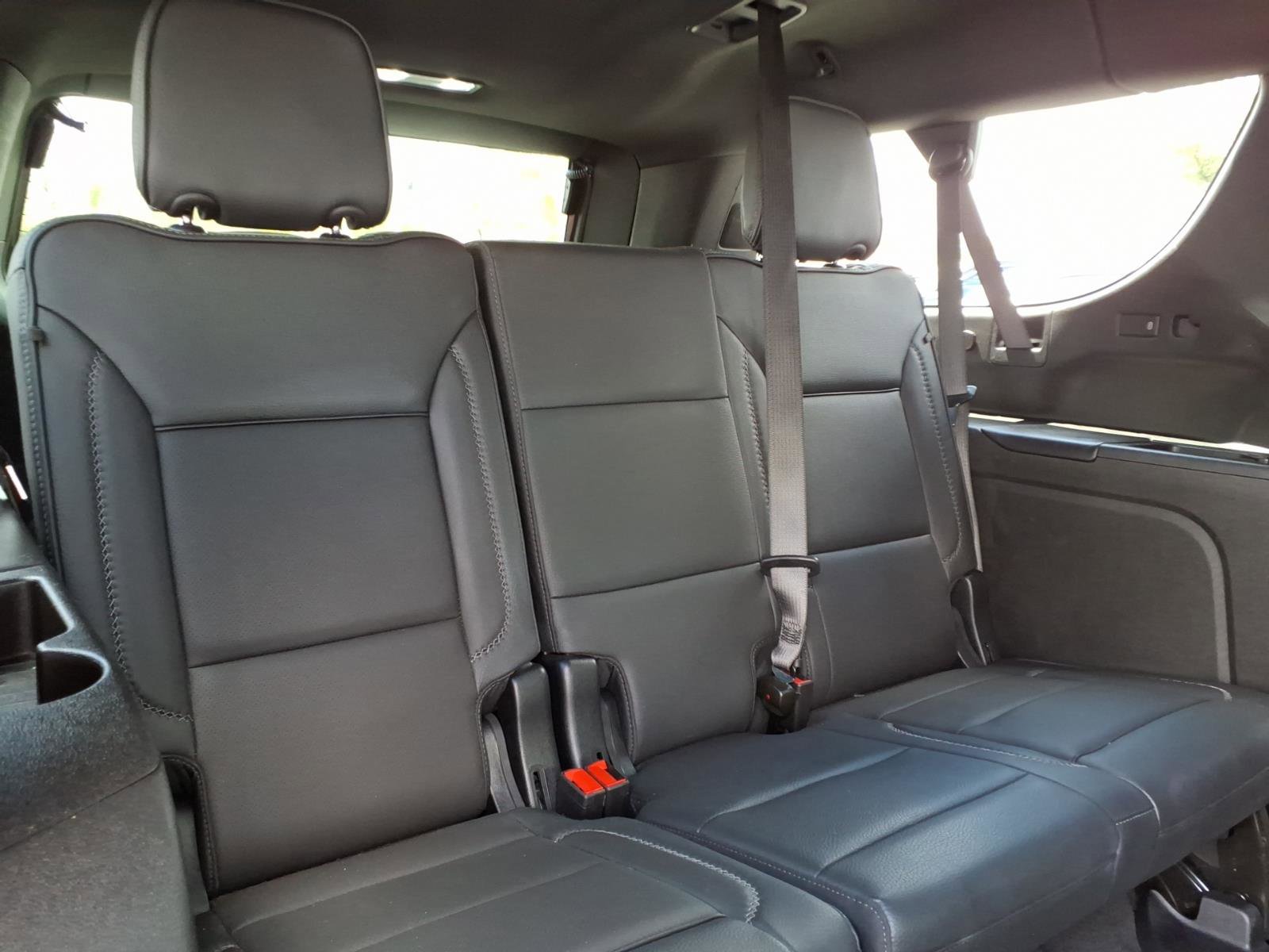 Used 2025 GMC Yukon XL Denali AWD/4WD image 16