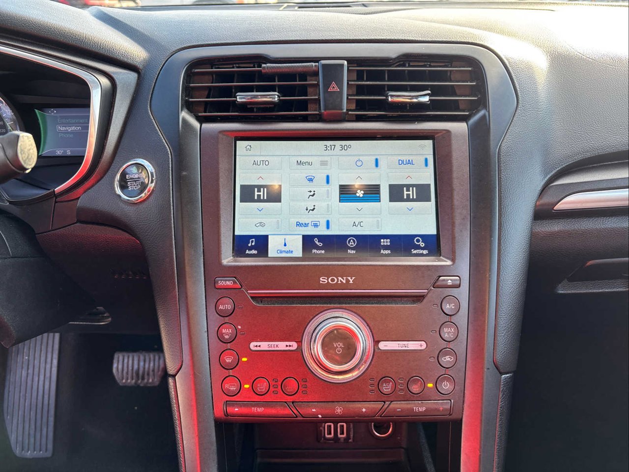 Used 2020 Ford Fusion Titanium image 14