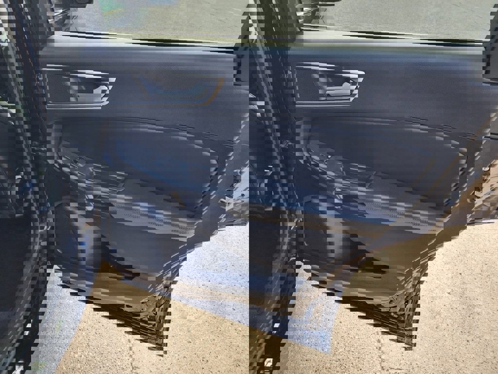 Used 2023 Ford Edge SEL image 16