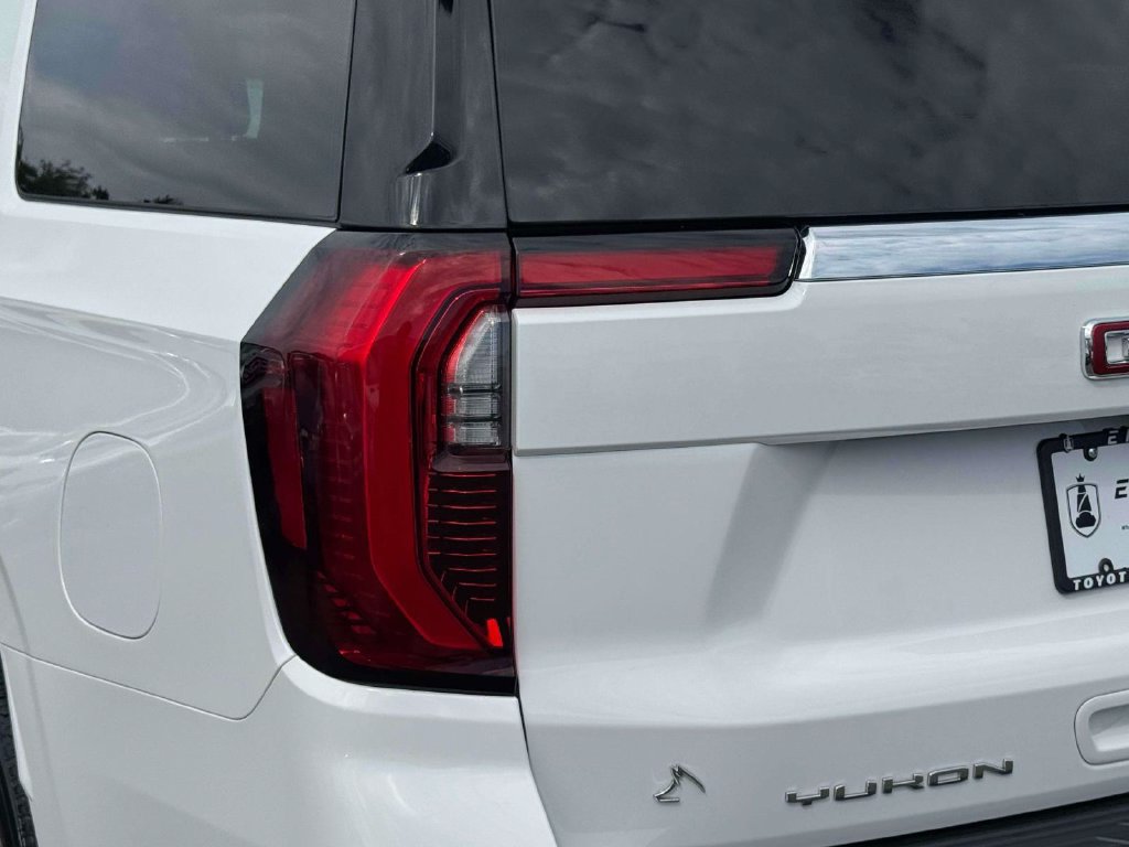 Used 2026 GMC Yukon XL Elevation AWD/4WD image 13