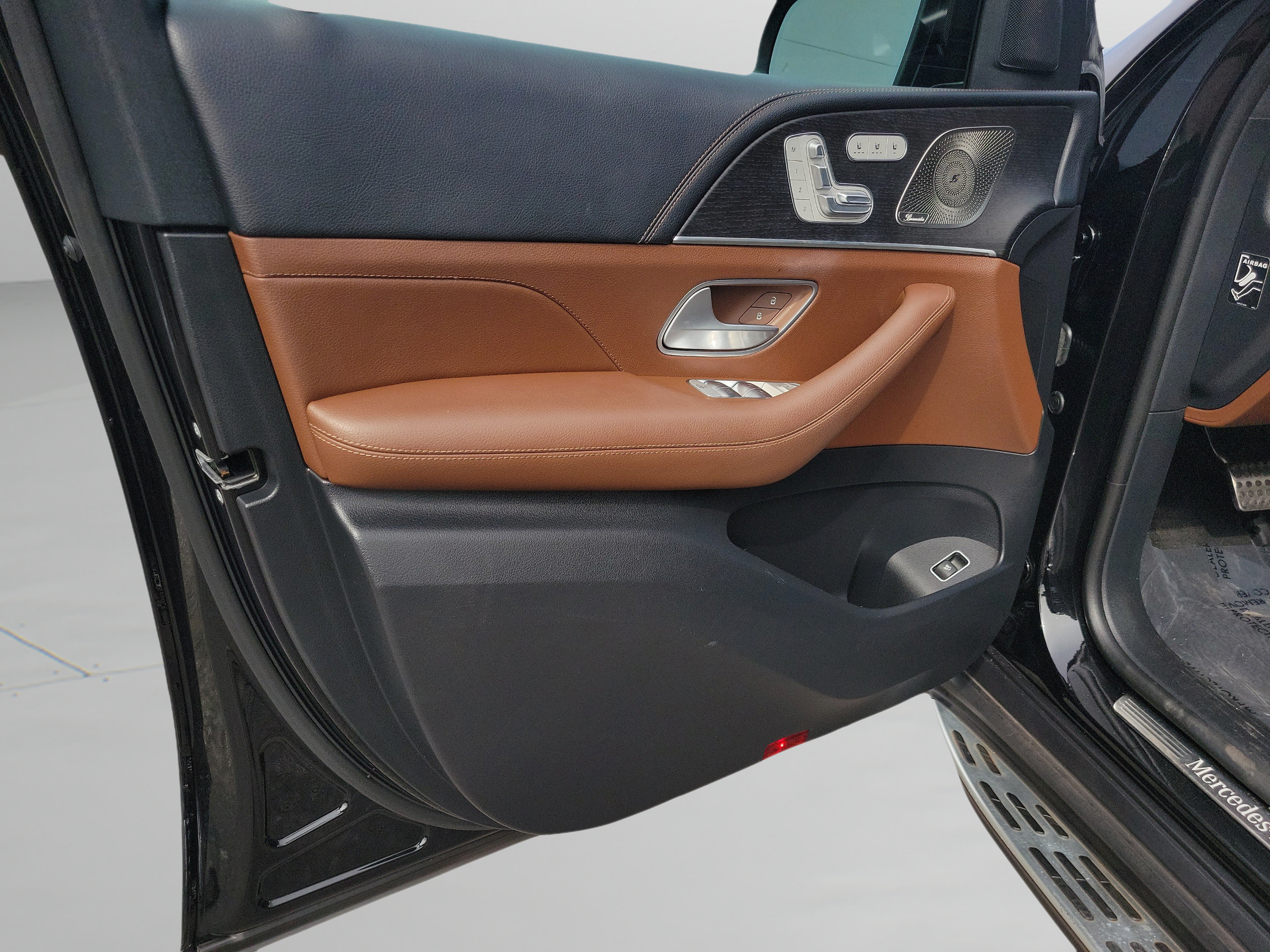 Certified 2024 Mercedes-Benz GLS 450 4MATIC image 17