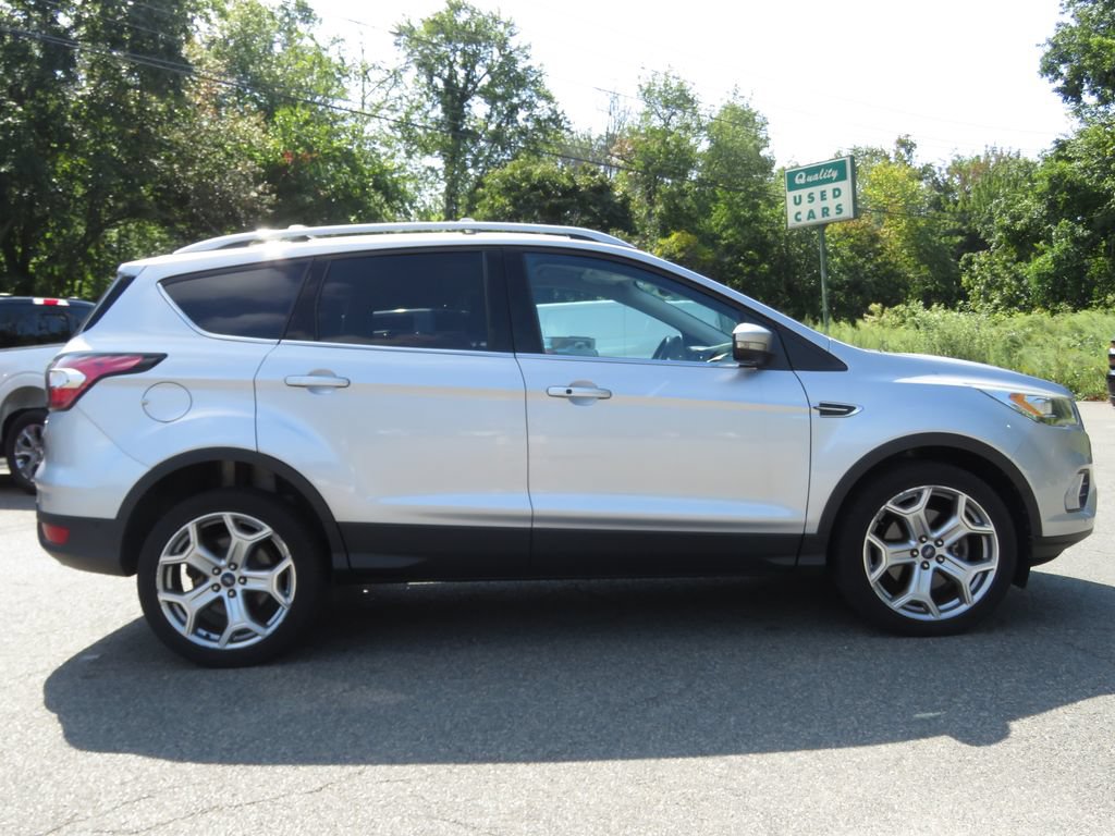 Used 2017 Ford Escape Titanium w/ Equipment Group 301A AWD/4WD image 4