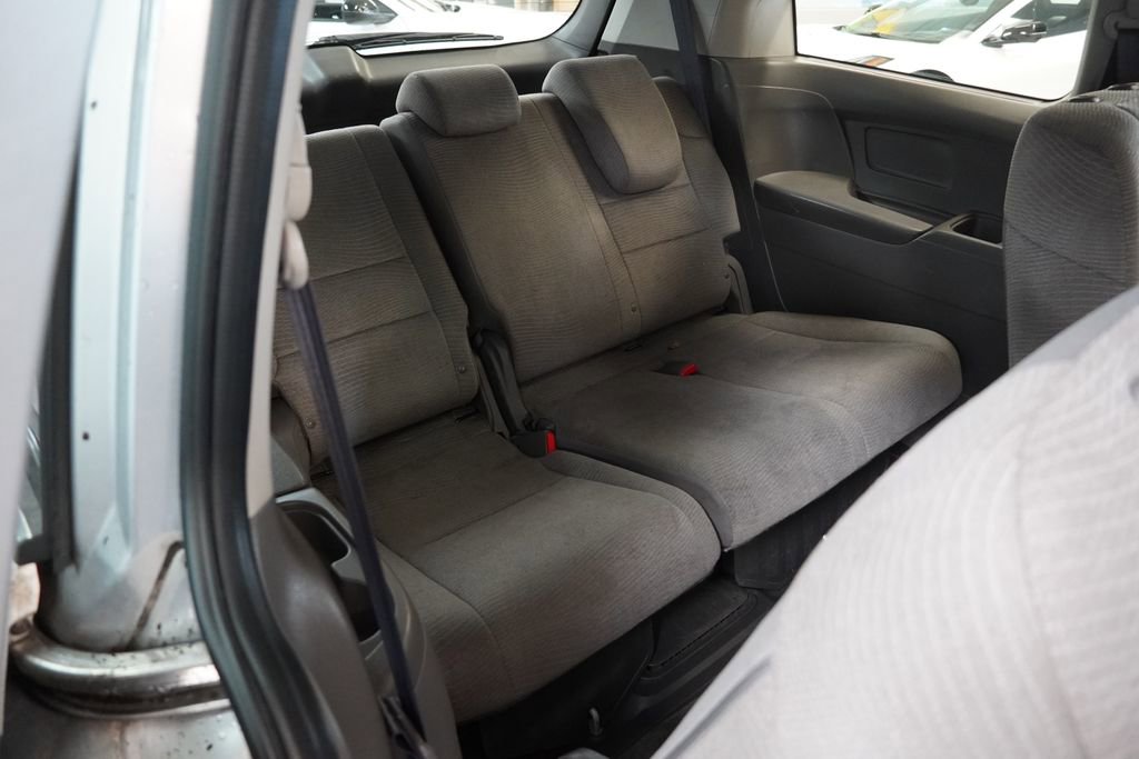 Used 2012 Honda Odyssey LX image 19