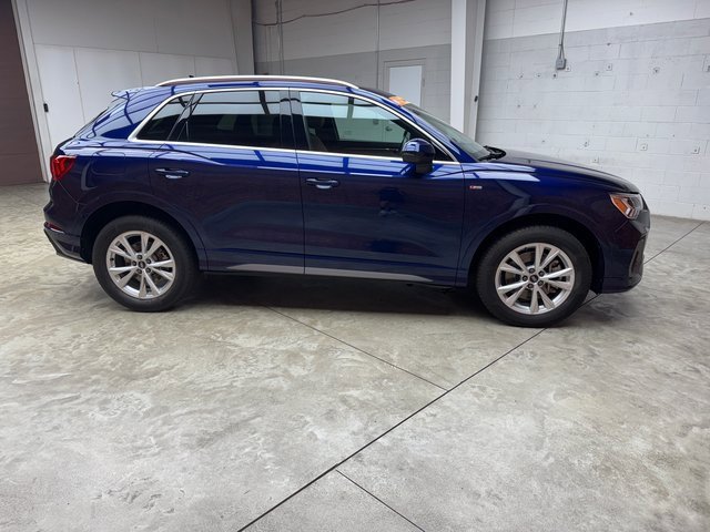 Used 2022 Audi Q3 2.0T Premium Plus image 7