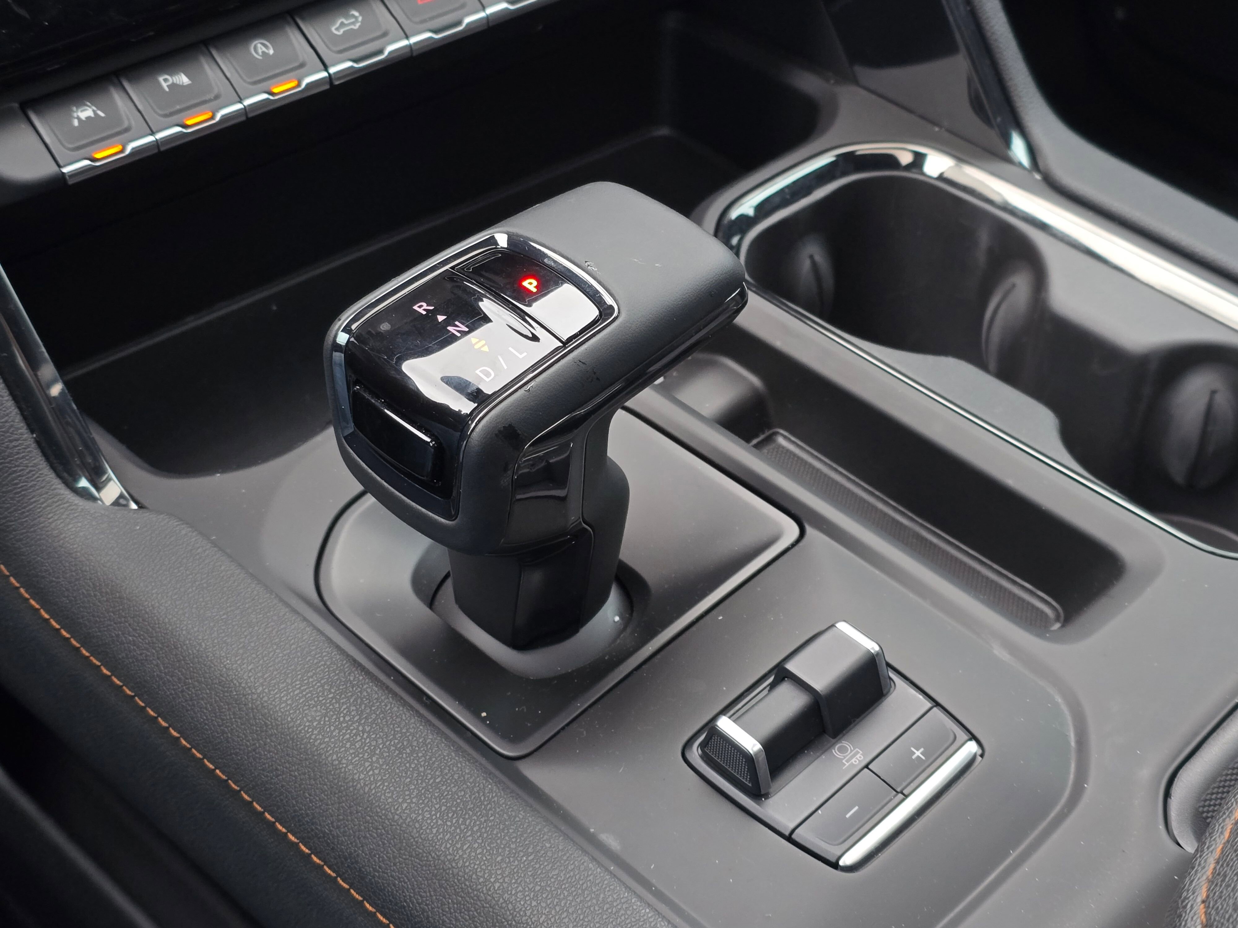 Used 2024 GMC Sierra 1500 AT4 w/ Technology Package AWD/4WD image 34