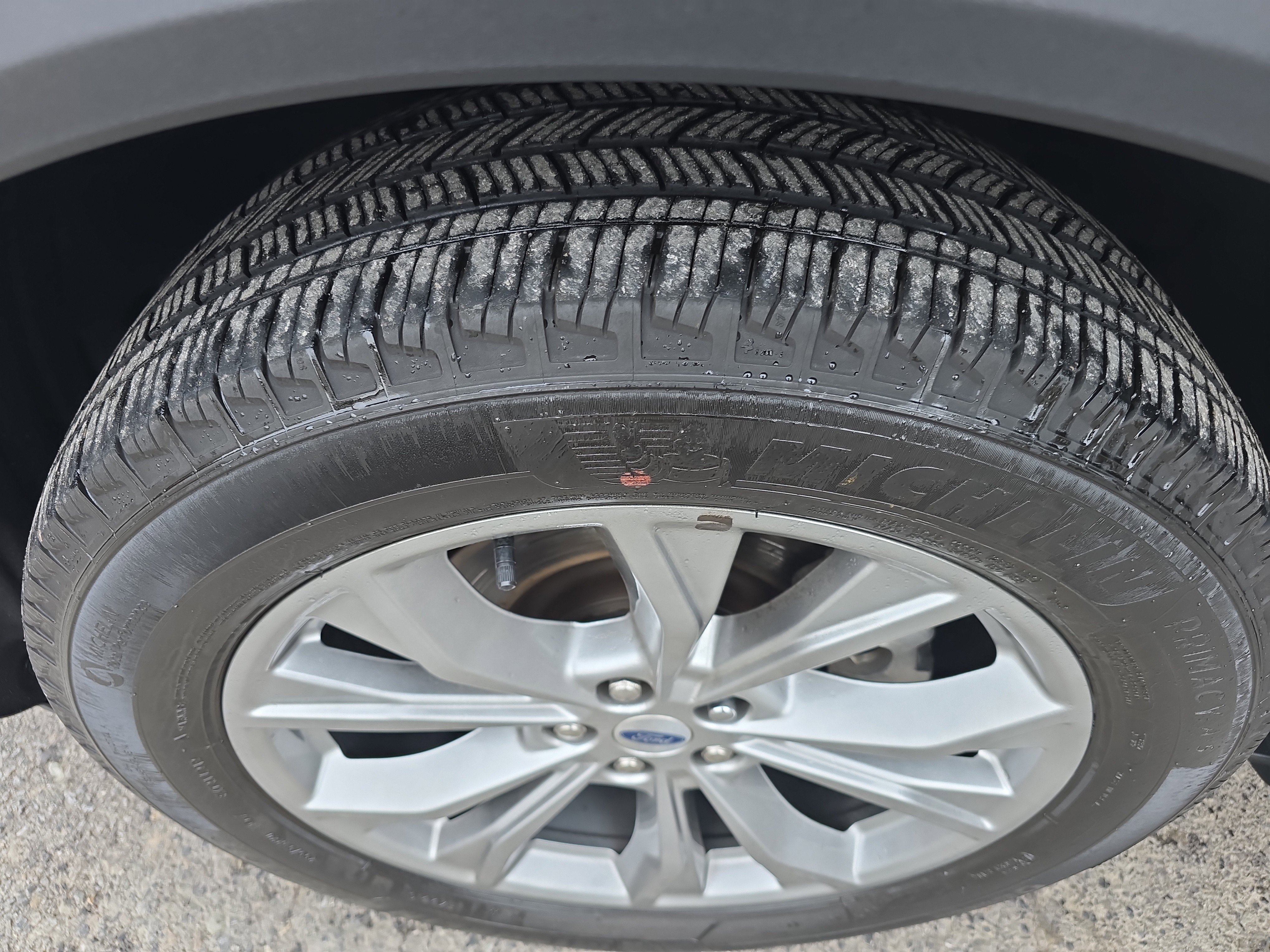 Used 2023 Ford Explorer Limited w/ Class IV Trailer Tow Package image 11