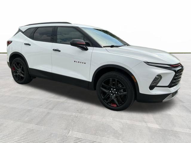 Used 2024 Chevrolet Blazer LT w/ Redline Edition FWD image 2