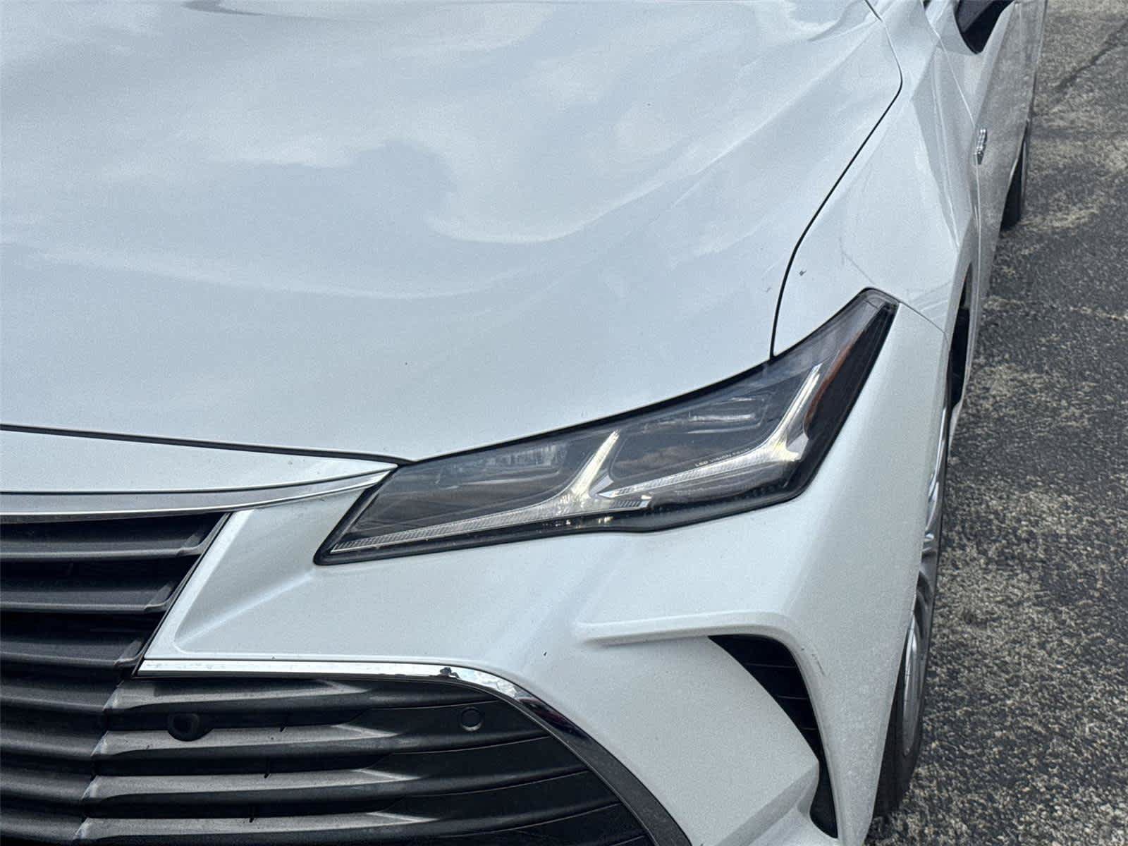 Used 2019 Toyota Avalon Limited w/ Advanced Safety Package FWD image 9