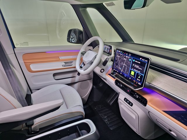 New 2025 Volkswagen ID. Buzz 1st Edition image 42