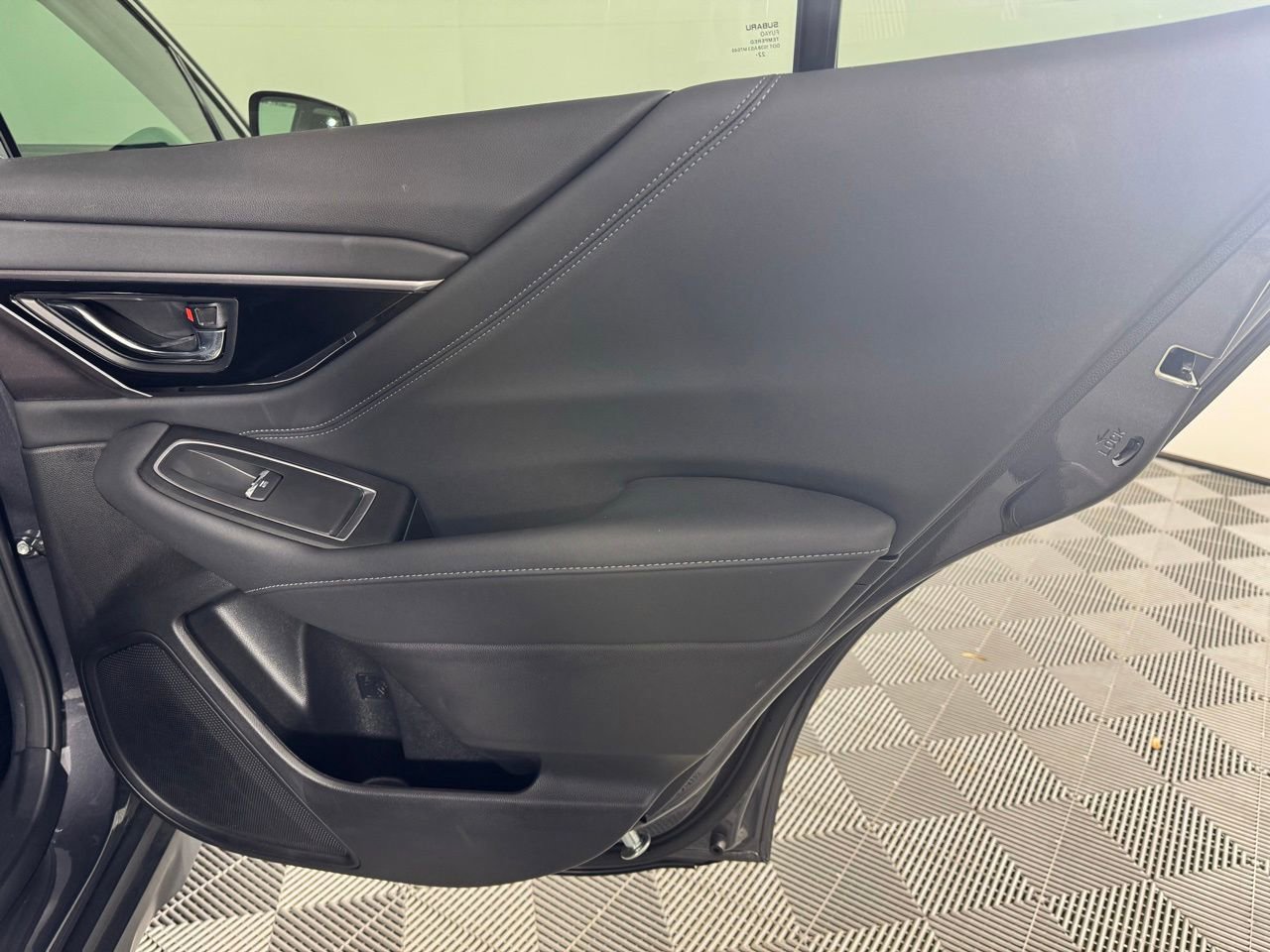 Used 2023 Subaru Outback Limited AWD/4WD image 32