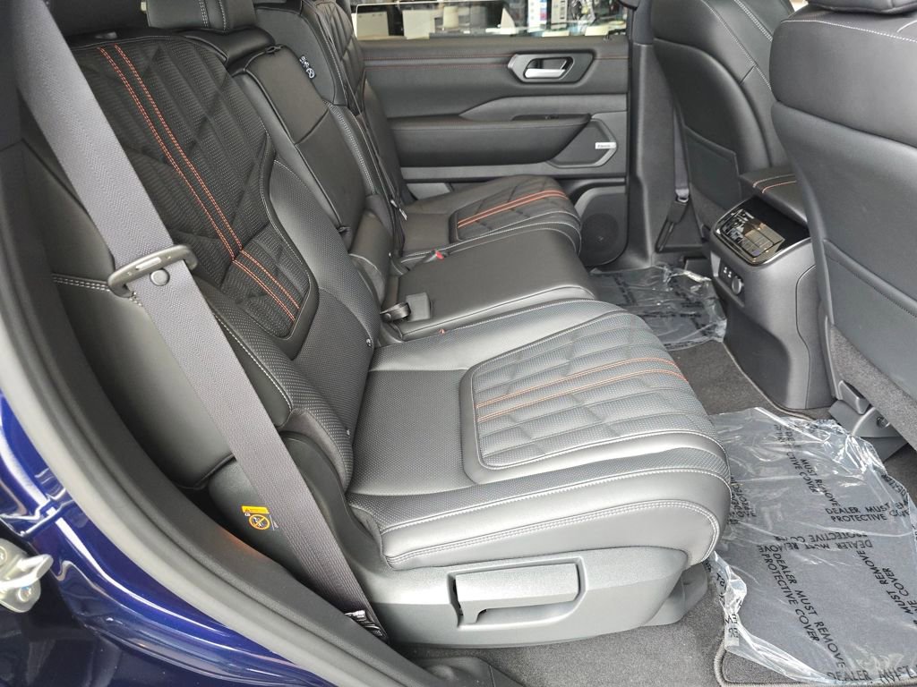 New 2025 Nissan Armada PRO-4X w/ Pro-4X Premium Package image 30