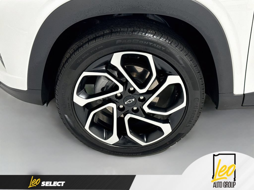 Used 2024 Chevrolet Trax RS w/ Driver Confidence Package FWD image 32