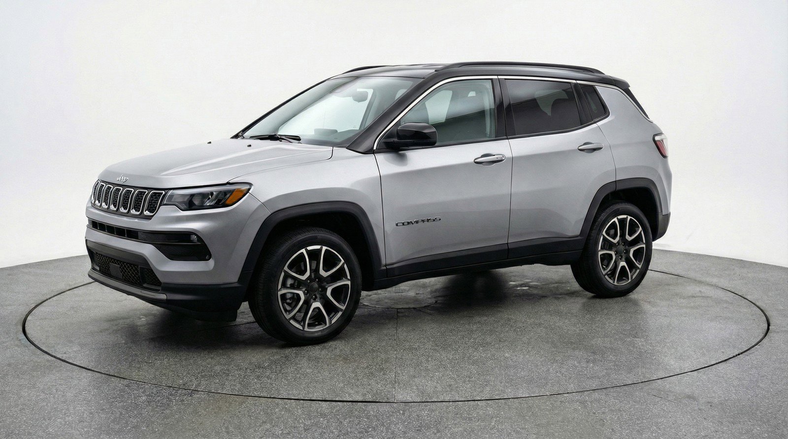 Used 2025 Jeep Compass Trailhawk image 3
