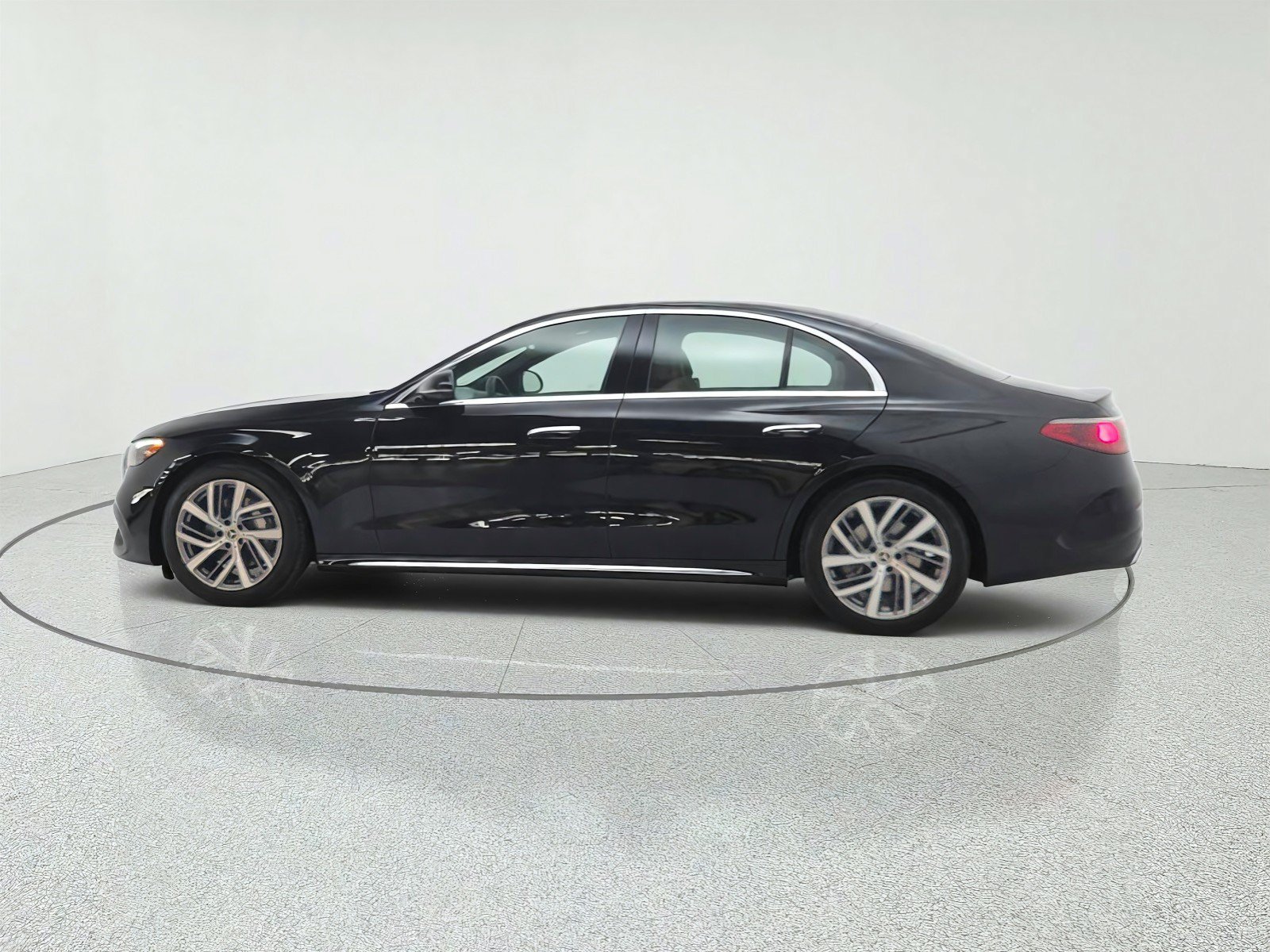 Used 2026 Mercedes-Benz E 350 Sedan image 8