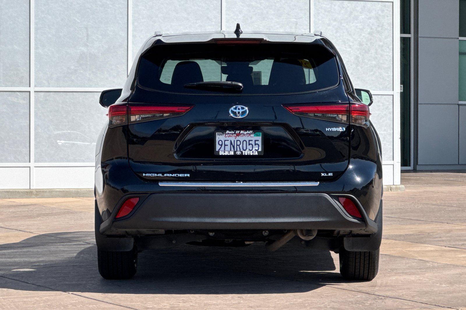 Used 2023 Toyota Highlander XLE AWD/4WD image 5