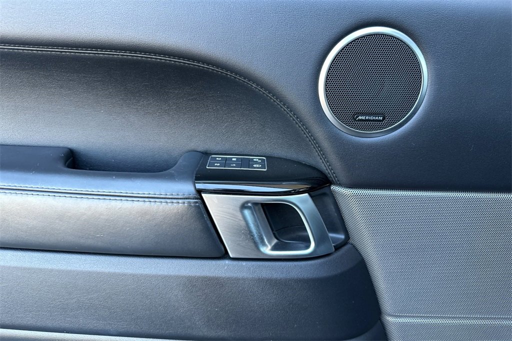 Used 2016 Land Rover Range Rover Sport Supercharged image 12