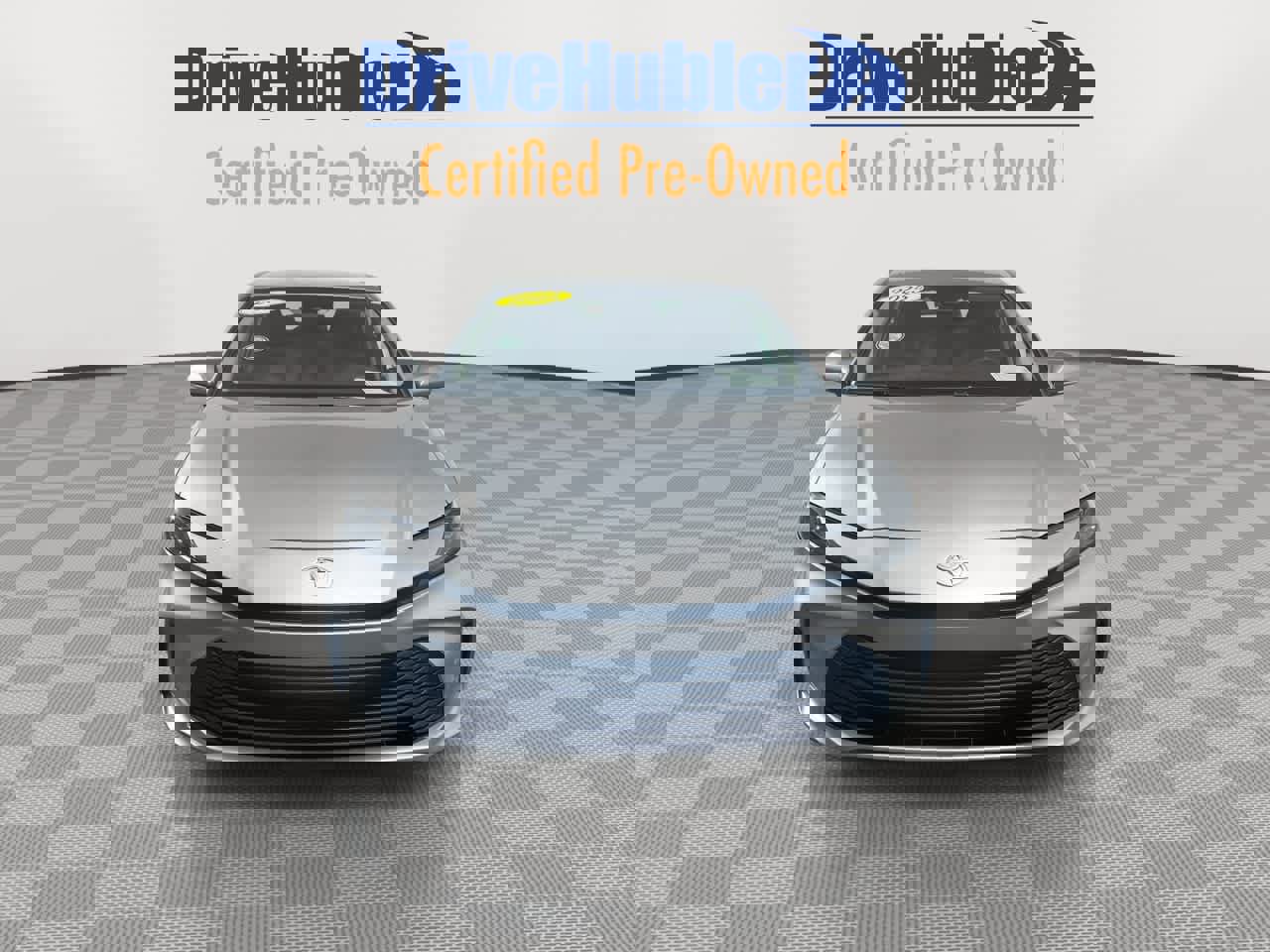 Used 2025 Toyota Camry LE image 3