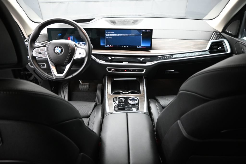 Used 2024 BMW X7 xDrive40i w/ Premium Package AWD/4WD image 28